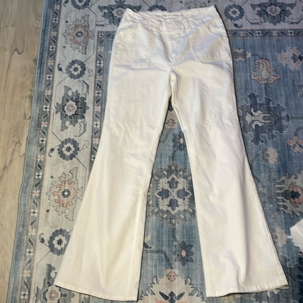 White Maurice high rise flared jeans nwot